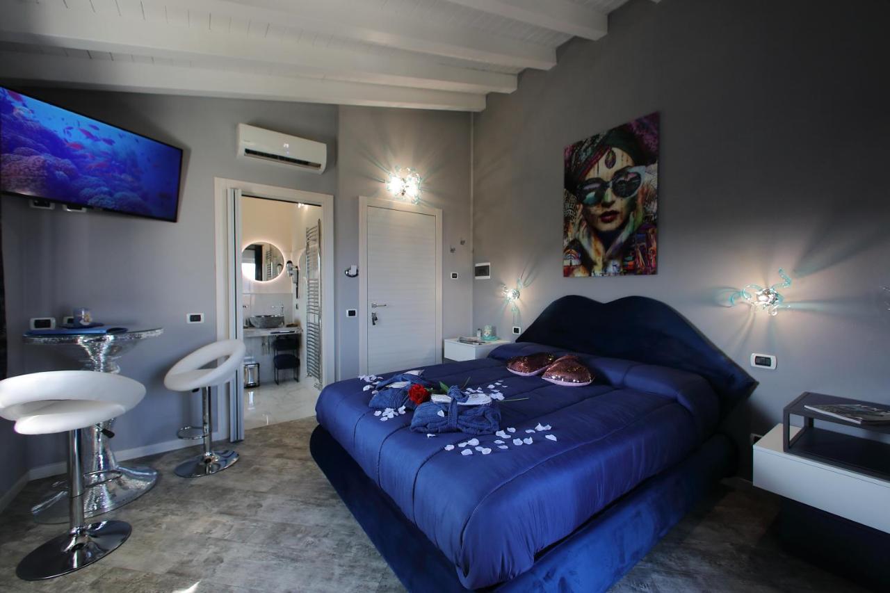 Bellavista Exclusive In Zona Con Piscina Riscaldata E Jacuzzi Vista Bed & Breakfast Desenzano del Garda