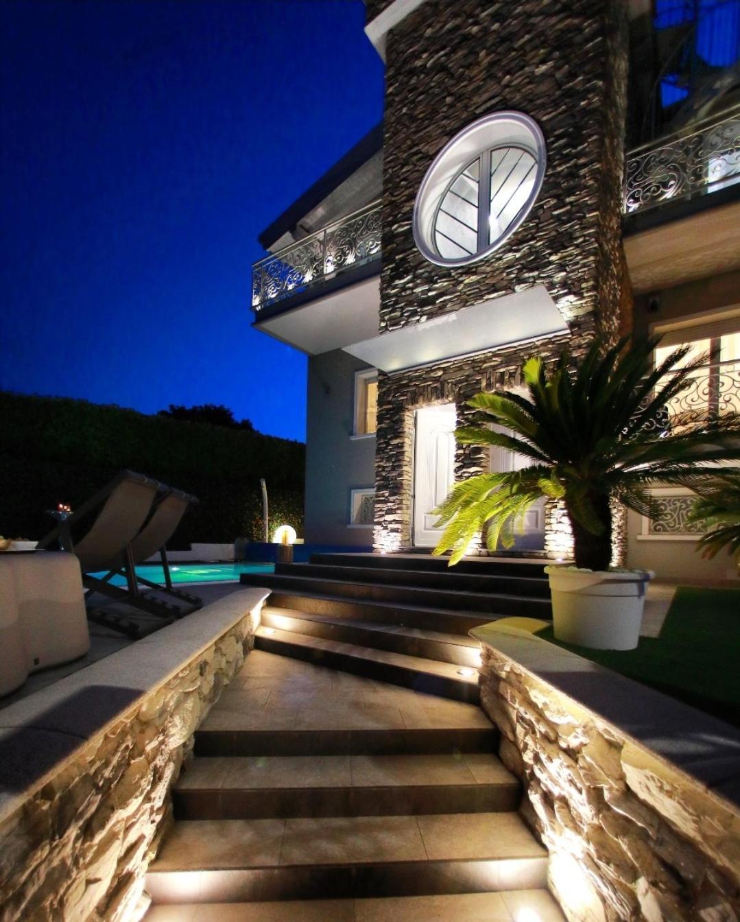 Bellavista Exclusive Desenzano Jacuzzi Piscina Vista